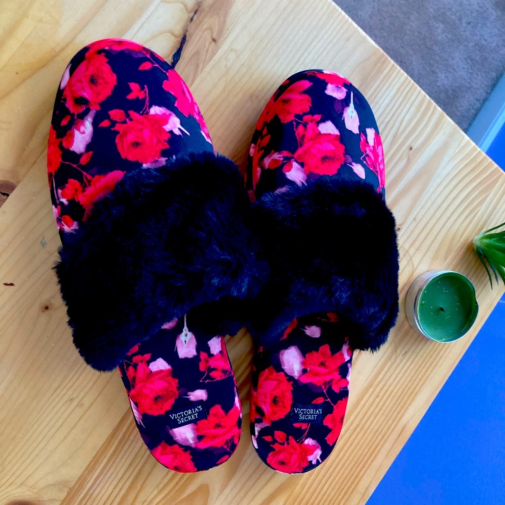 Victoria’s Secret black floral slipper. Size medium. Brand new
